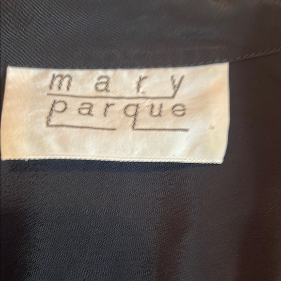 Elegant Black Blouse - Picture 2 of 9